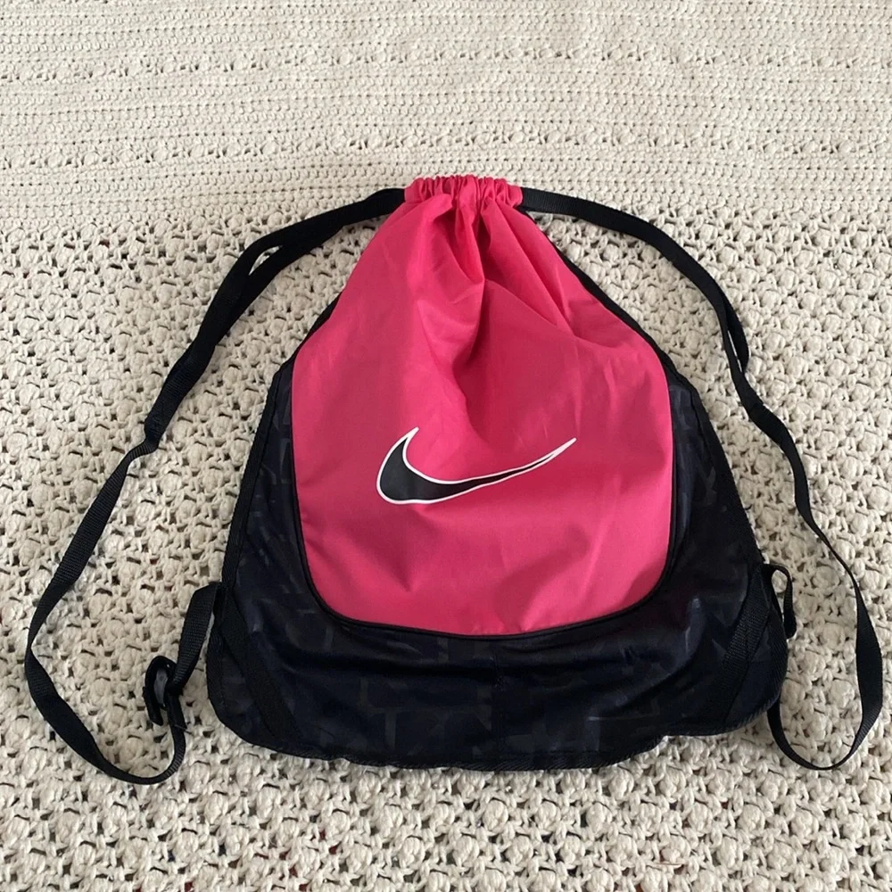 Nike Drawstring backpack. LN condition.